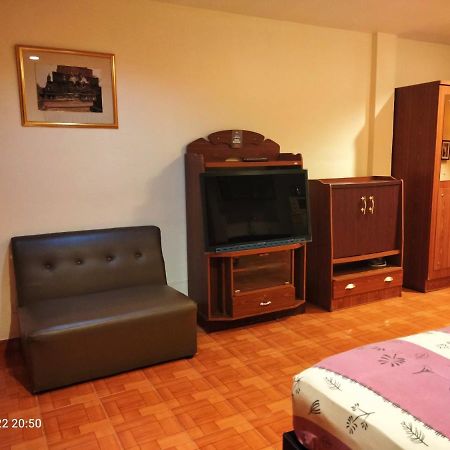 Nightstar Hostel Патая Екстериор снимка