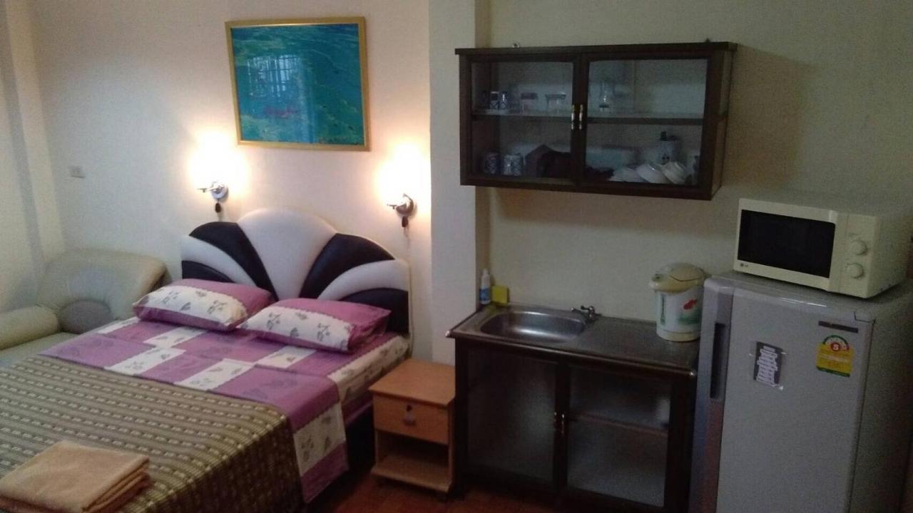 Nightstar Hostel Патая Екстериор снимка