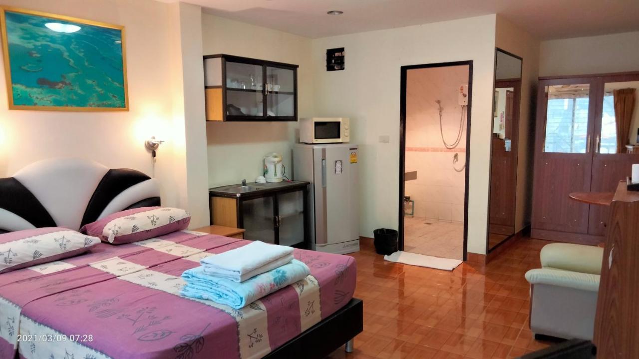 Nightstar Hostel Патая Екстериор снимка