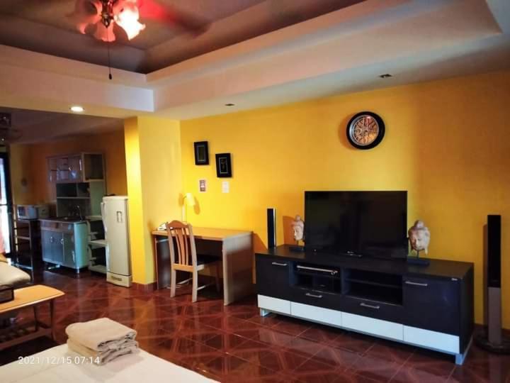 Nightstar Hostel Патая Екстериор снимка